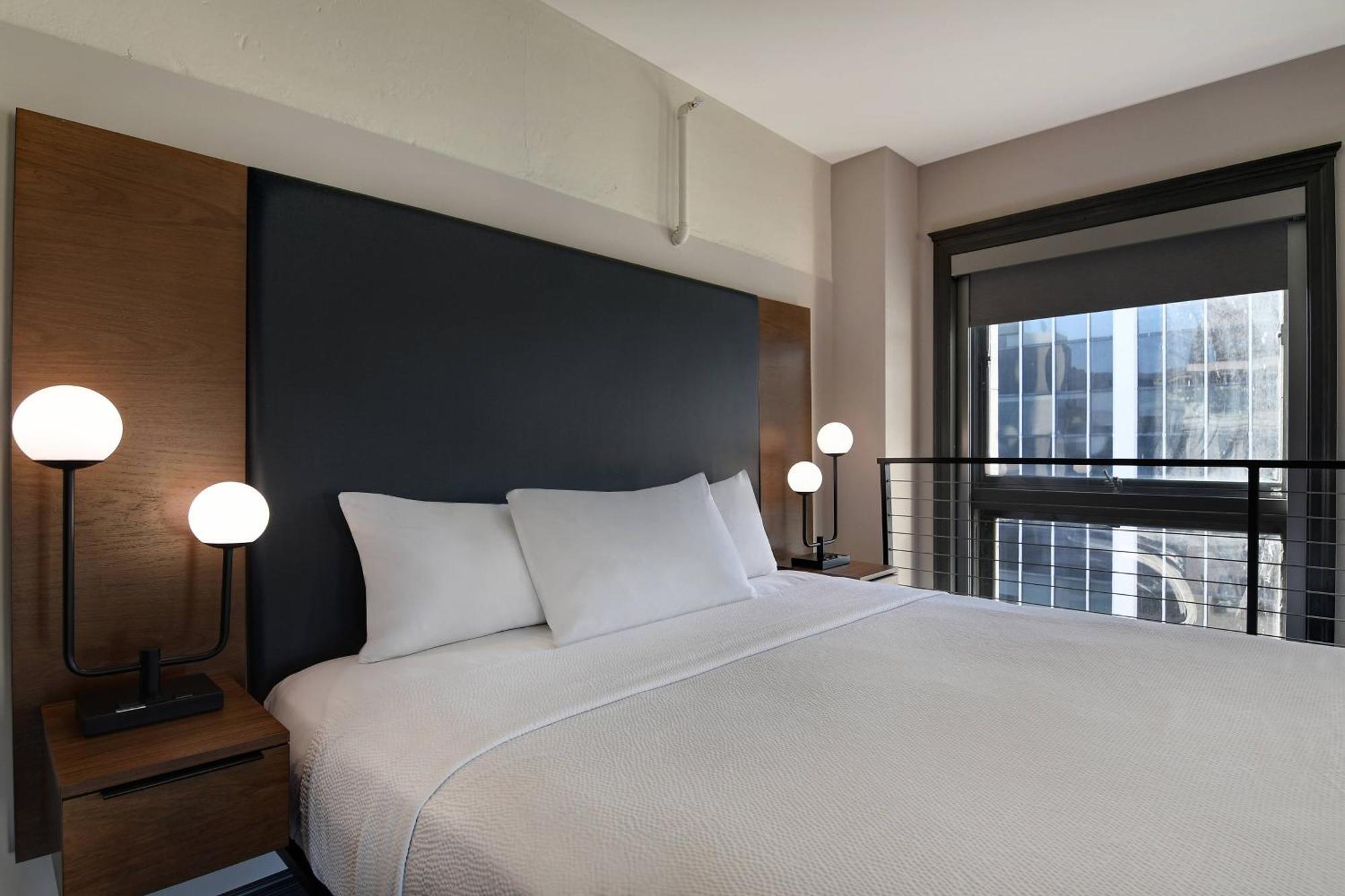 Courtyard By Marriott Cincinnati Downtown Eksteriør billede
