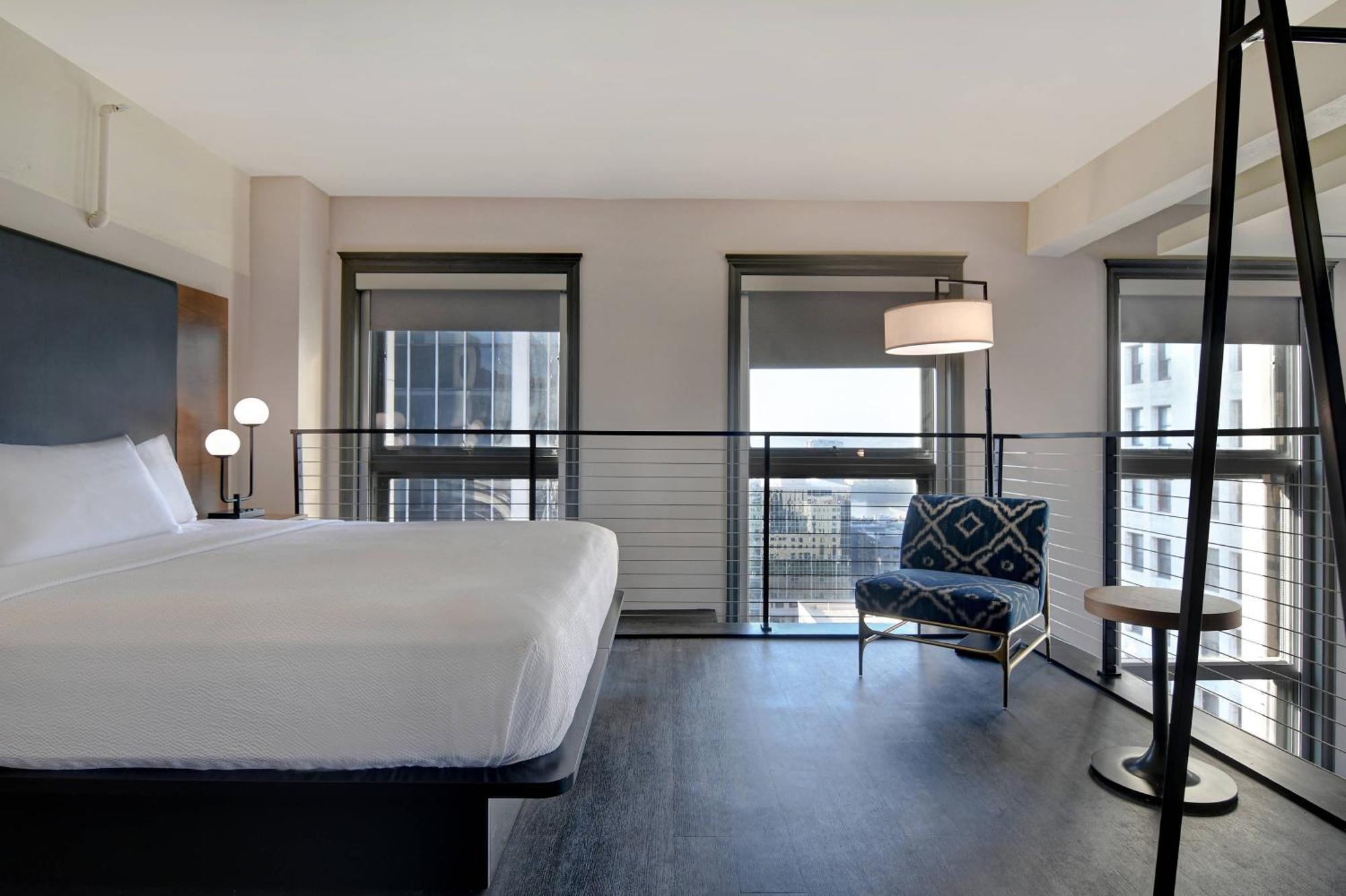 Courtyard By Marriott Cincinnati Downtown Eksteriør billede